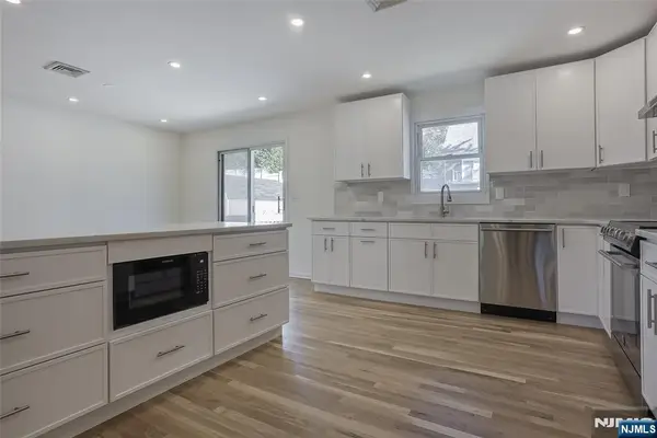 18 Ruth Lane, Demarest, NJ 07627