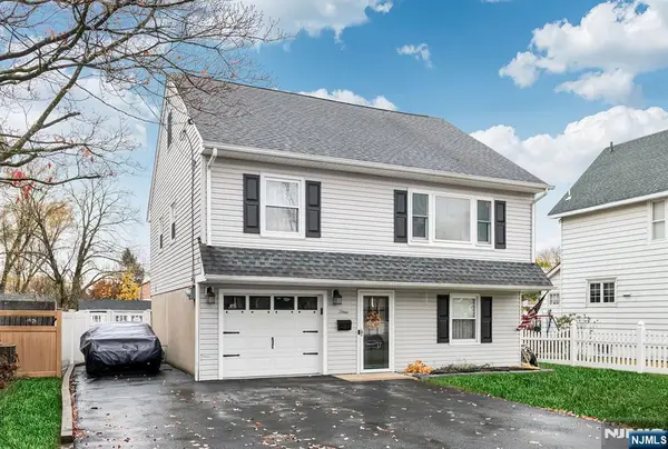 3 1st Street, Wanaque, NJ 07465