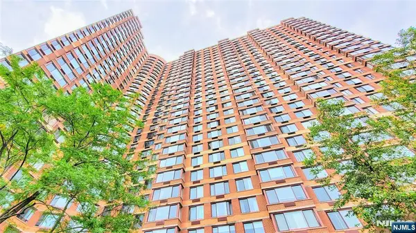 100 Old Palisade Road 2312, Fort Lee, NJ 07024