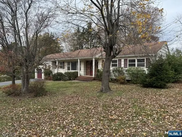 67 Darlington Drive, Wayne, NJ 07470
