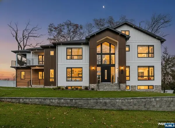 60 Baker Road, Livingston, NJ 07039