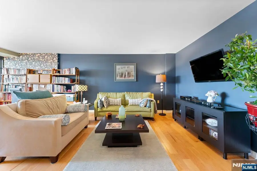 90 Prospect Avenue 9B, Hackensack, NJ 07601 - Image #2