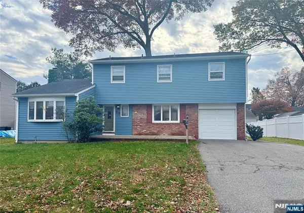 36 Arcadia Road, Pompton Lakes, NJ 07442