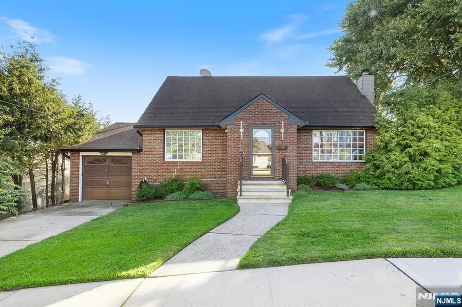 4 Gail Place, Secaucus, NJ 07094 - Image #2