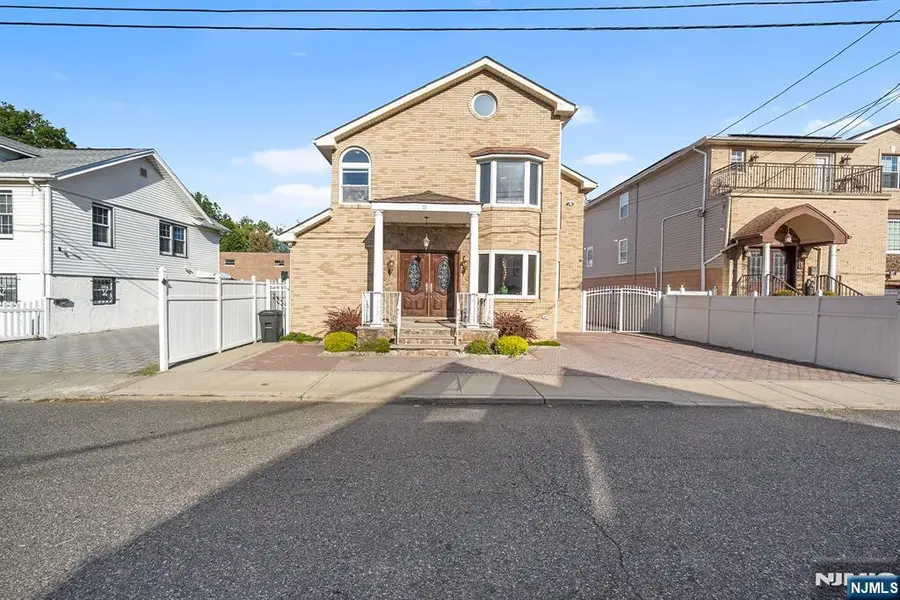 28 Ramella Avenue, Moonachie, NJ 07074 - Image #3
