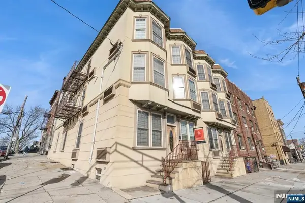 3683 John F Kennedy Boulevard 2, Jersey City, NJ 07307