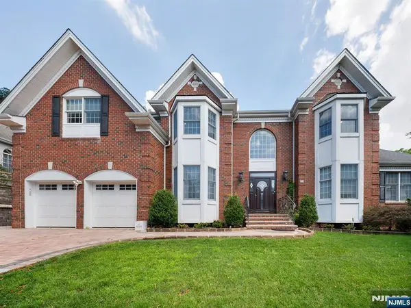 212 Bennington Terrace, Paramus, NJ 07652