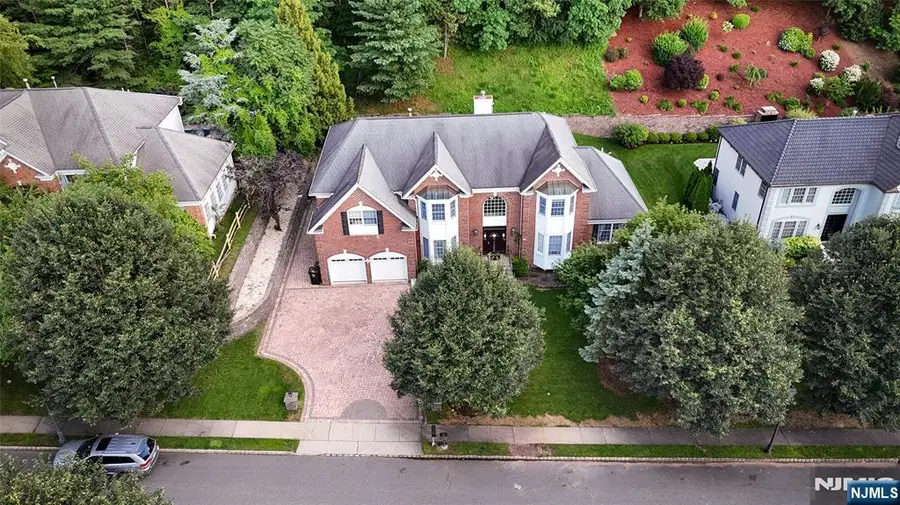 212 Bennington Terrace, Paramus, NJ 07652 - Image #3