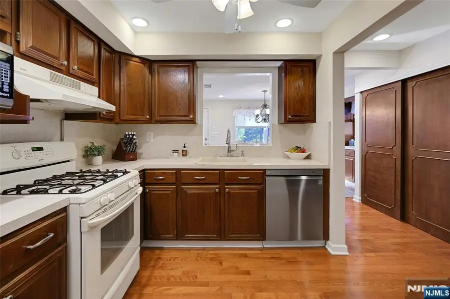 12 Bergen Drive, Cedar Grove, NJ 07009 - Image #2