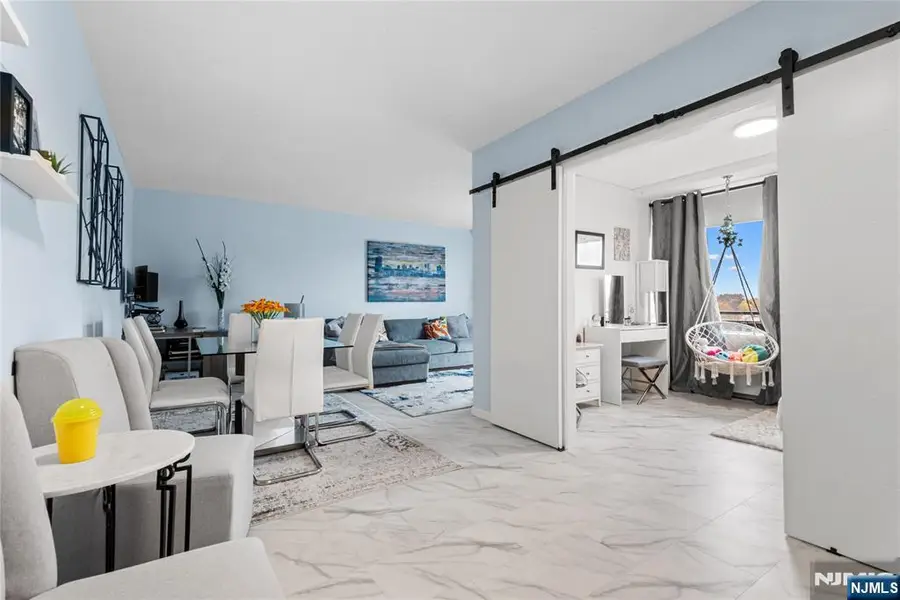 4 Horizon 1031, Fort Lee, NJ 07024 - Image #2