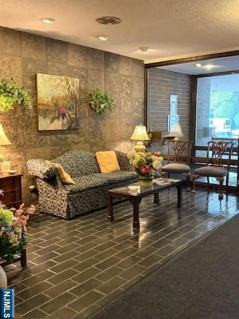 140 Euclid Avenue 4G, Hackensack, NJ 07601 - Image #2