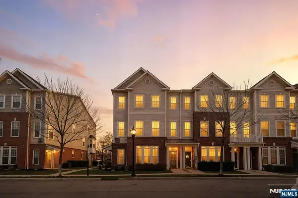 109 Wesmont Drive 1913, Wood Ridge, NJ 07075