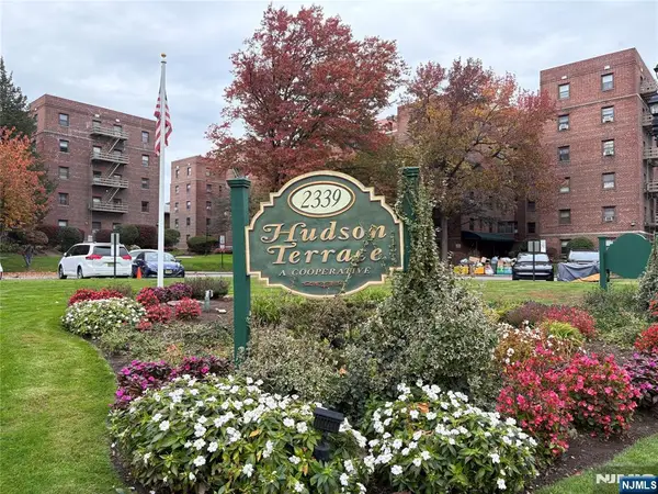 2329 Hudson Terrace C3, Fort Lee, NJ 07024