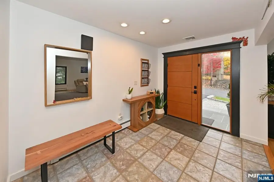 11 Campbell Avenue, Woodcliff Lake, NJ 07677 - Image #2