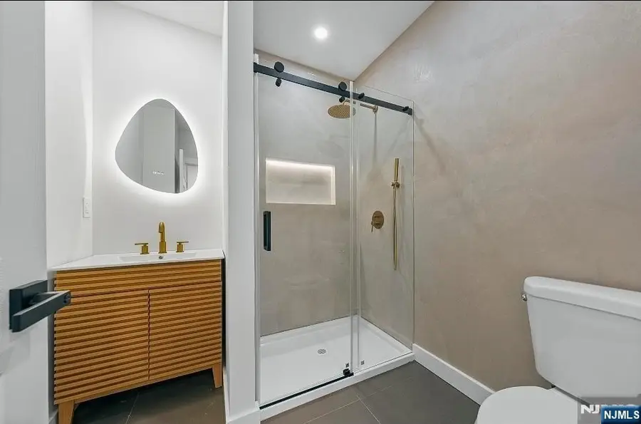 336A Danforth Avenue, Jersey City, NJ 07305 - Image #2