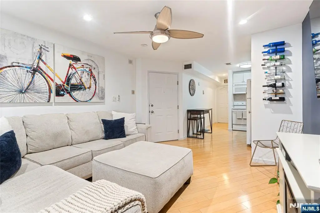 330 Monroe Street 3R, Hoboken, NJ 07030 - Image #1