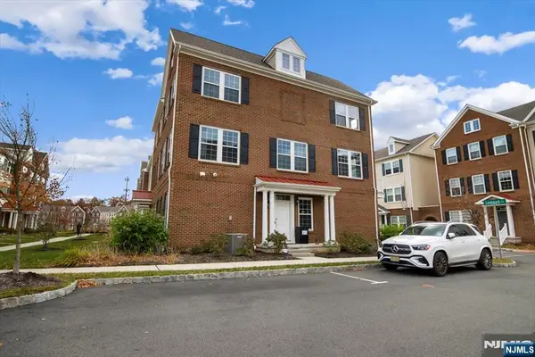 105 Ramsey Terrace 105, Fair Lawn, NJ 07410