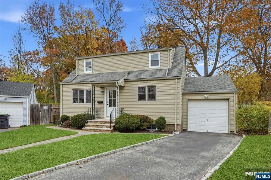20 Dojean Court, Bergenfield, NJ 07621 - Image #2