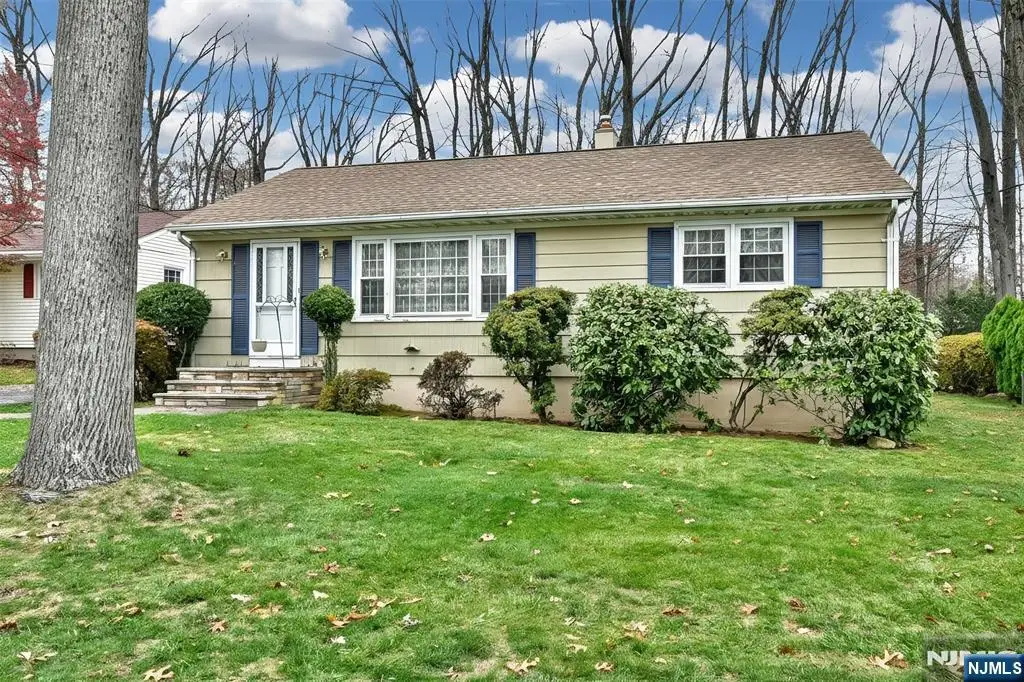 61 Mackay Avenue, Waldwick, NJ 07463 - Image #1