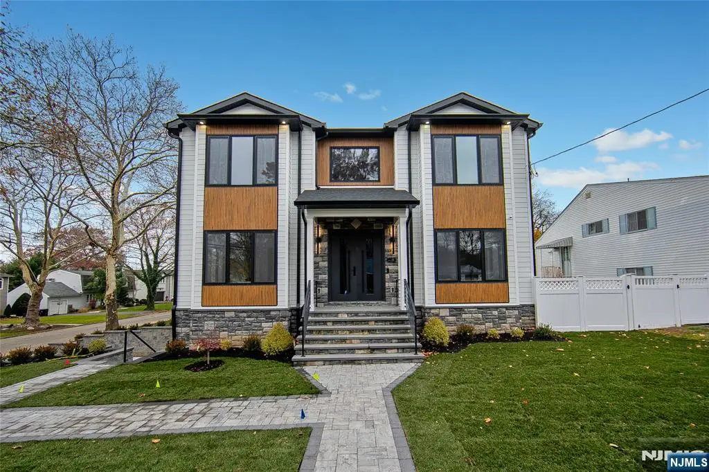 121 Circle Drive, Paramus, NJ 07652 - Image #1