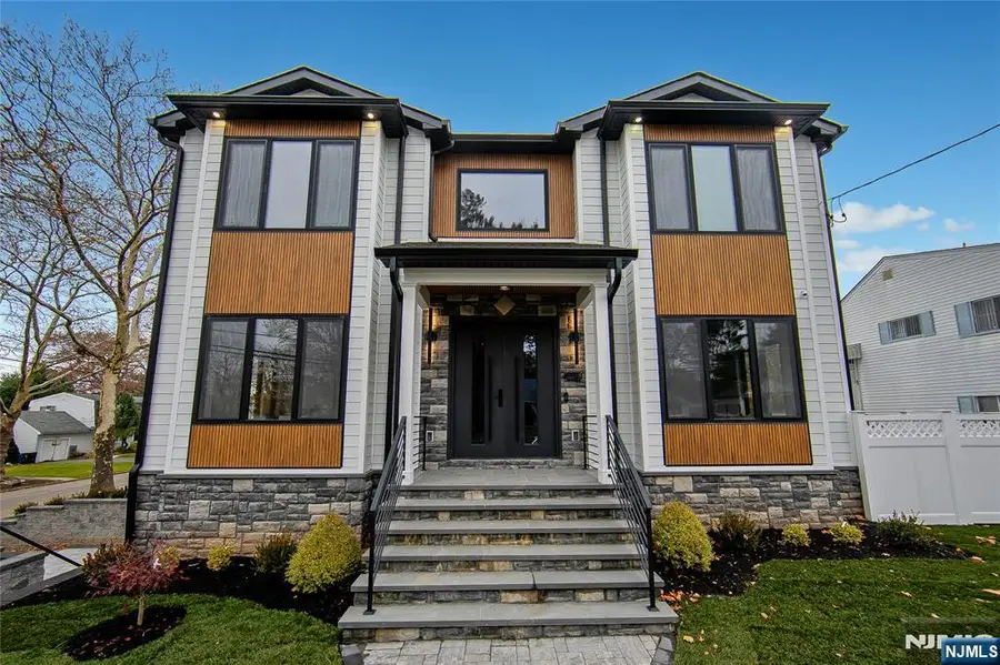 121 Circle Drive, Paramus, NJ 07652 - Image #2