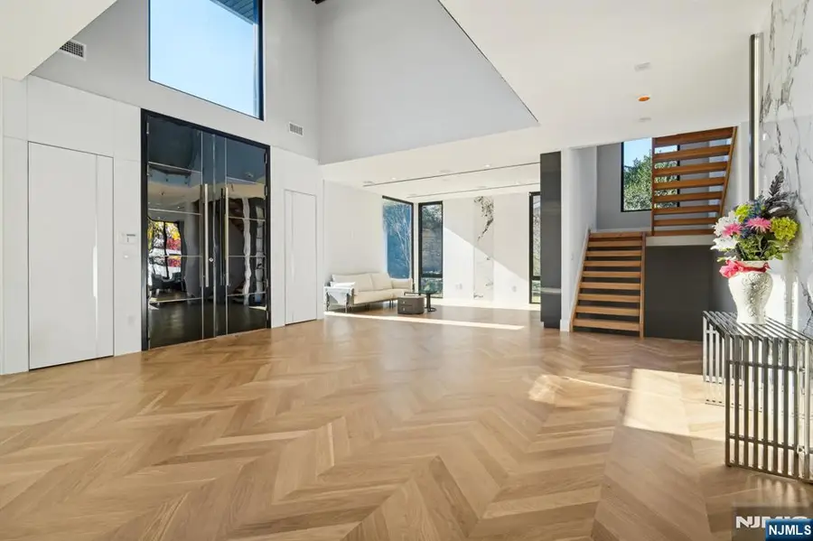 16 Priscilla Lane, Englewood Cliffs, NJ 07632 - Image #2