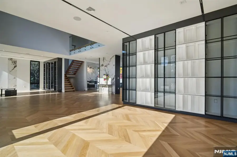 16 Priscilla Lane, Englewood Cliffs, NJ 07632 - Image #3