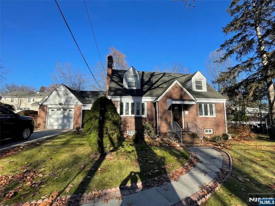 113 E Cedar Lane, Teaneck, NJ 07666 - Image #2