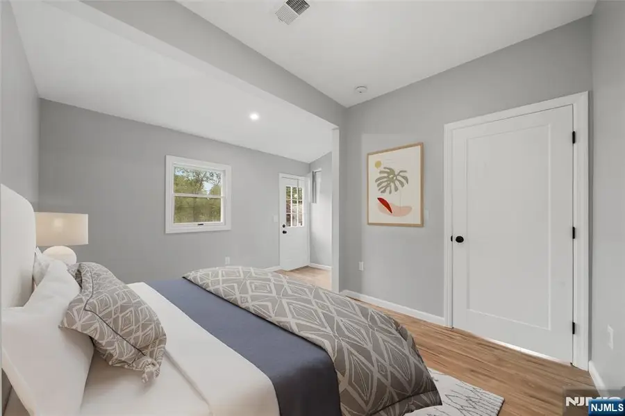 174 Pleasant Avenue, Bergenfield, NJ 07621 - Image #3