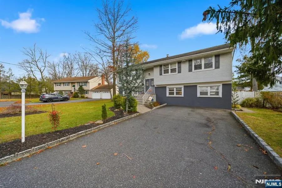 330 Congers Avenue, Northvale, NJ 07647 - Image #2