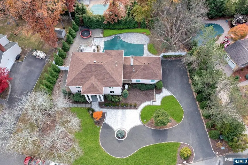 565 Faletti Way, River Vale, NJ 07675 - Image #1