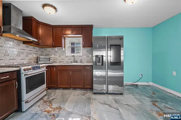 21 Helen, Moonachie, NJ 07074