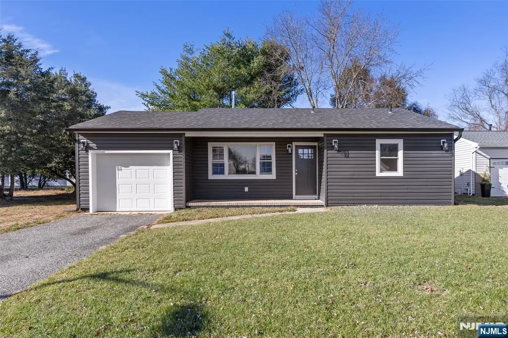 18 Bolingbroke Drive, Toms River, NJ 08757 - Image #1