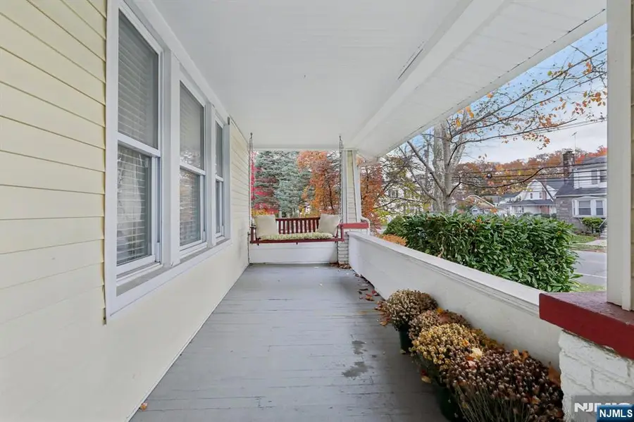 337 Diamond Bridge Avenue, Hawthorne, NJ 07506 - Image #2