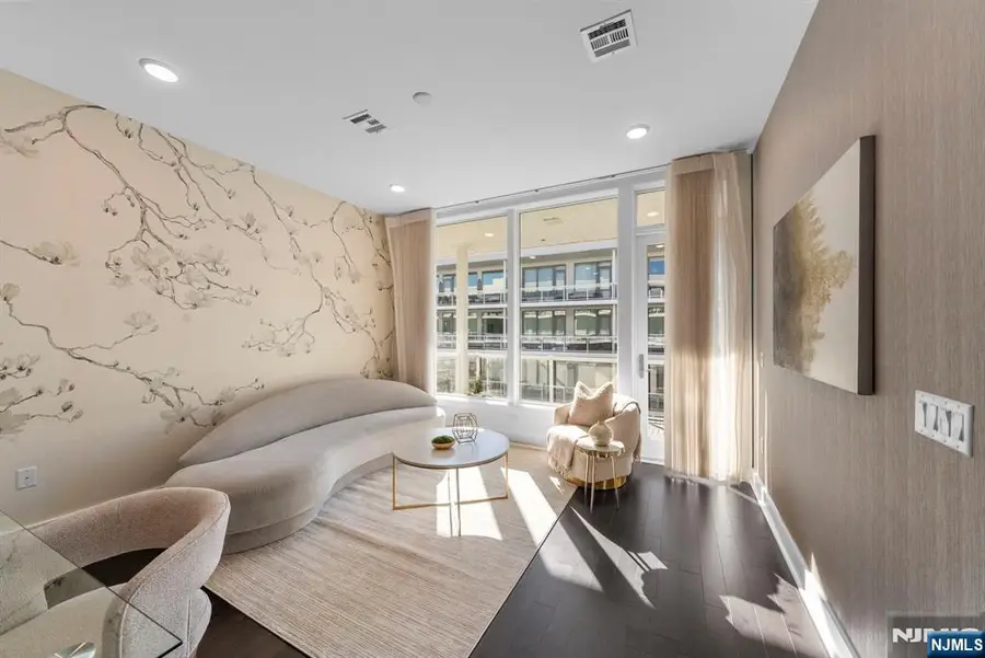 3 Somerset Lane 518, Edgewater, NJ 07020 - Image #3