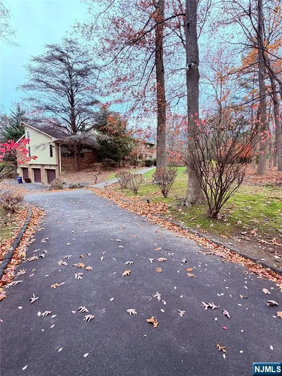 11 Sherwood Court, Alpine, NJ 07620 - Image #2