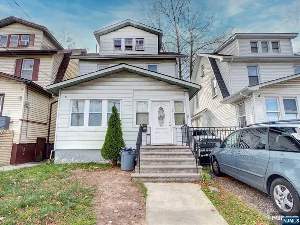 77 Delmar Place, Irvington, NJ 07111