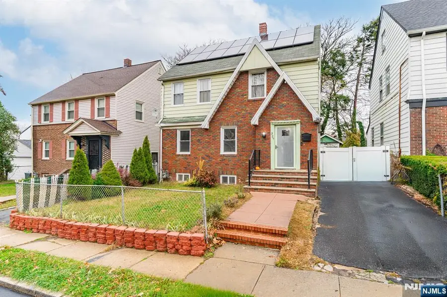 327 Field Place, Hillside, NJ 07205 - Image #2