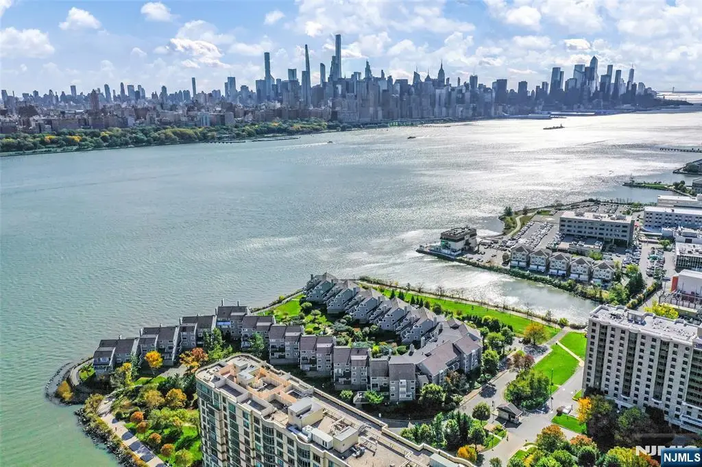 14A Riverview 14A, North Bergen, NJ 07047 - Image #1