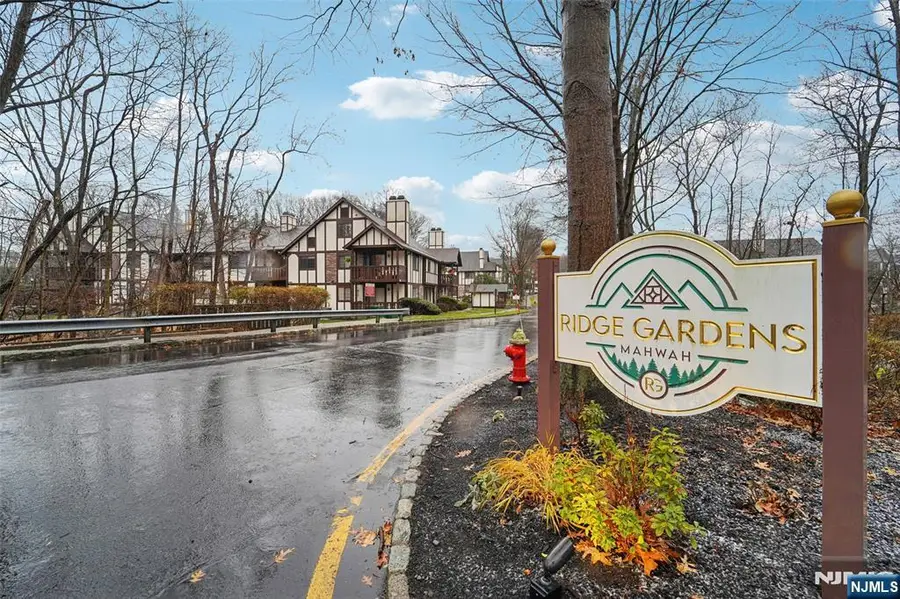 3304 Whittier Court, Mahwah, NJ 07430 - Image #3