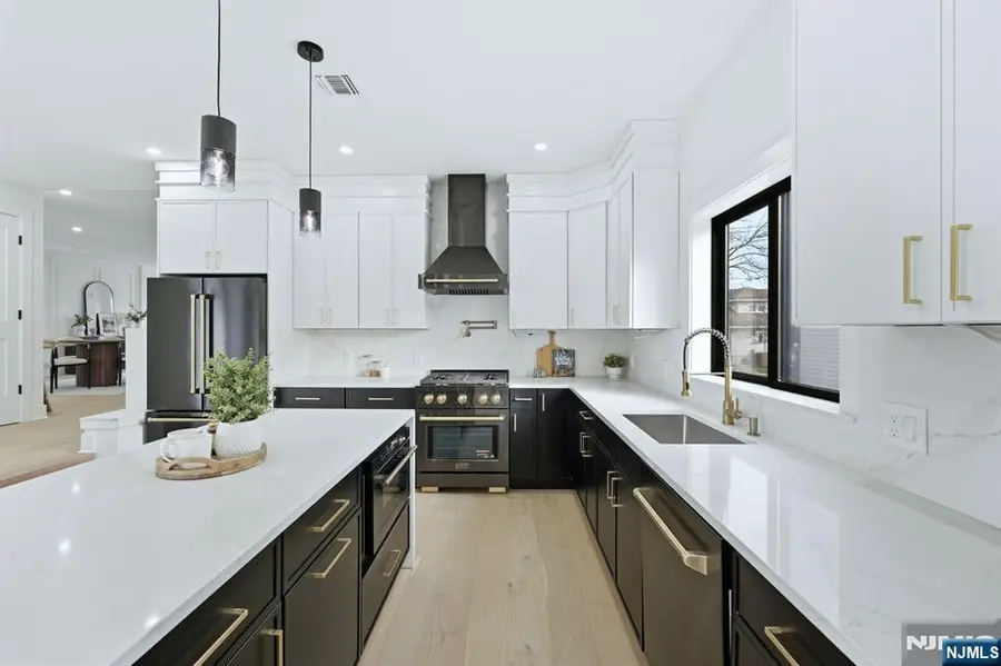 820 Elm Avenue, Ridgefield, NJ 07657 - Image #3