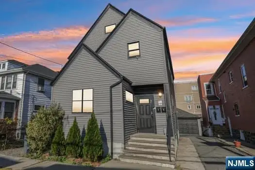 7 Laird Place, Cliffside Park, NJ 07010