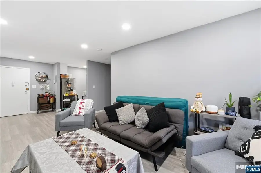 120 32nd Street 2N, Union City, NJ 07087 - Image #2