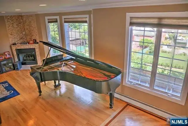 20 W Palisades Boulevard D, Palisades Park, NJ 07650 - Image #1