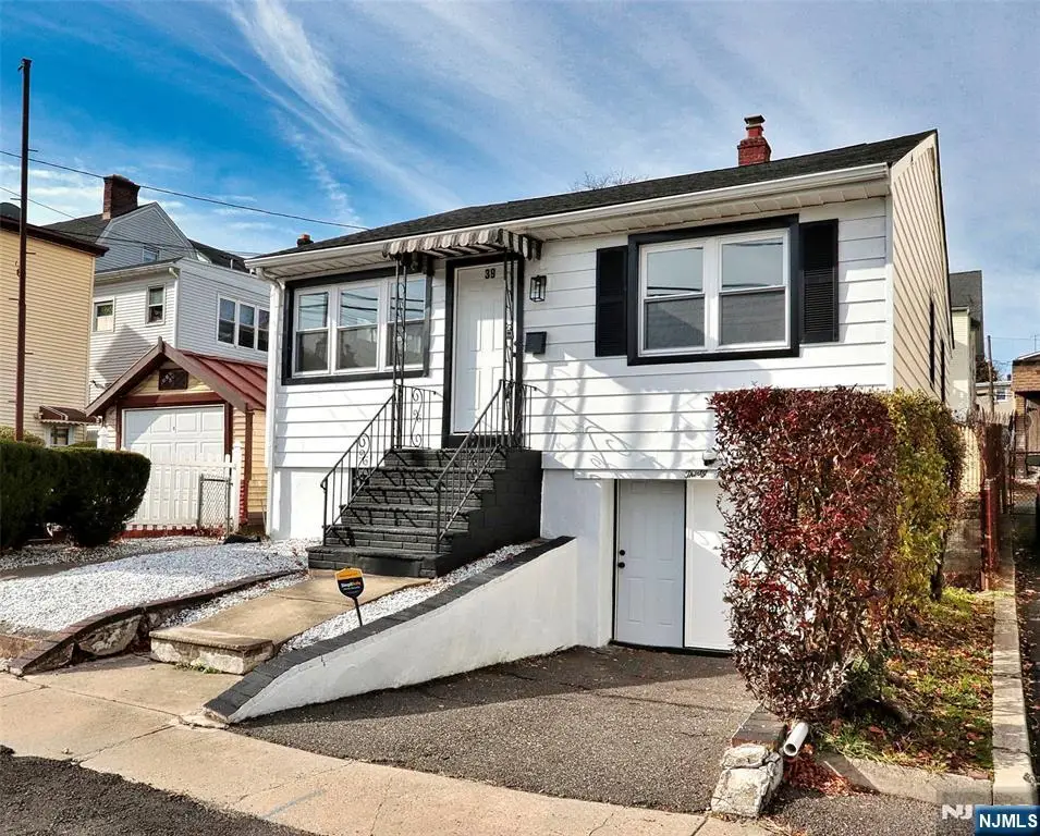 39 Grant Place, Irvington, NJ 07111 - Image #1