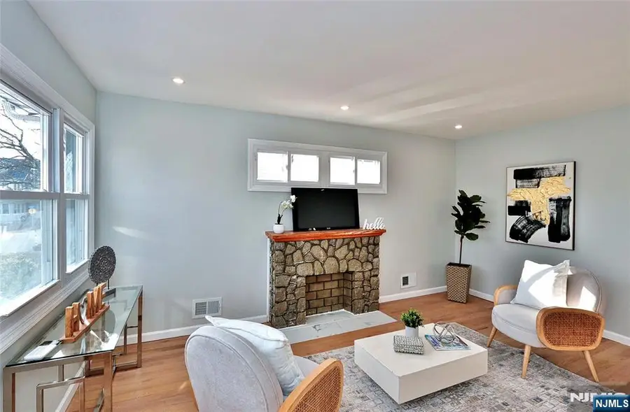 39 Grant Place, Irvington, NJ 07111 - Image #3