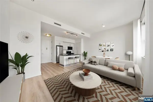 4 Beacon Way 1407, Jersey City, NJ 07304