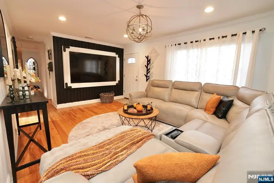 153 S Mountain Circle, West Milford, NJ 07480 - Image #2