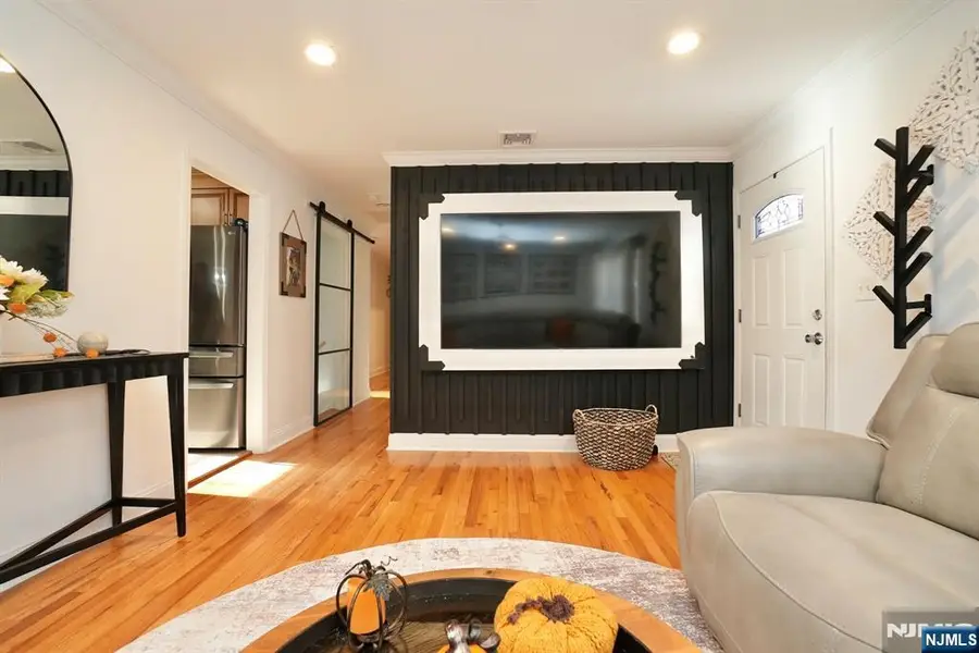 153 S Mountain Circle, West Milford, NJ 07480 - Image #3