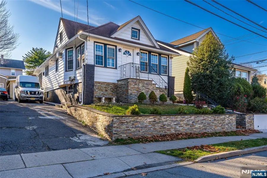 117 Fornelius Avenue, Clifton, NJ 07013 - Image #2